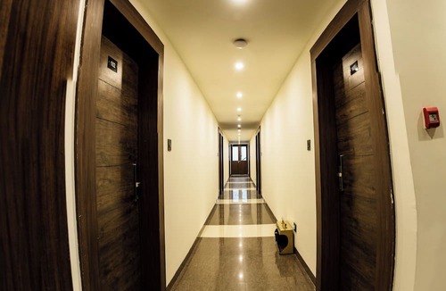 Bhopal Hotel | La Pearl - Bhopal