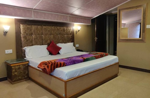 Shoghi Hotel | Hotel Lords Garden Glory