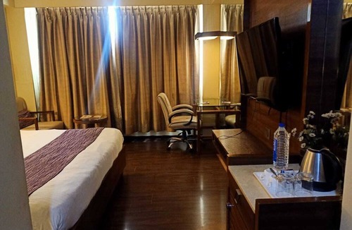 Navarangpura Gam Hotel | Super Inn Armoise Hotel