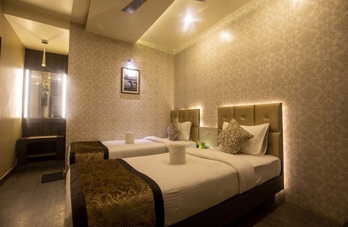 Howrah Hotel | Nu Blue Moon Guest House