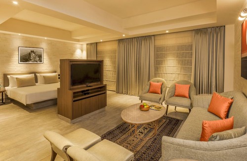 Central Pune Hotel | Lemon Tree Premier City Center Pune