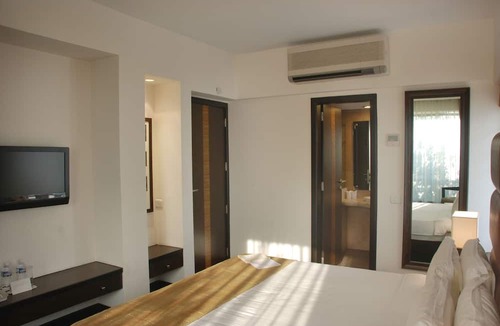 Ballygunge Hotel | Metropole