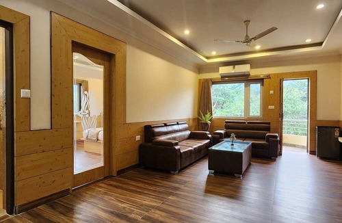 Sidhpur Hotel | Quartz Himalayan Brothers