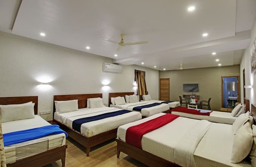 Achal Gadh Hotel | Manwar Garden Resort Mount Abu
