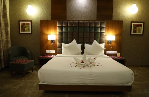Rajkot Hotel | Neel's City Resort