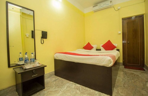 Malda Hotel | OYO 27701 Hotel Kshounish Residency