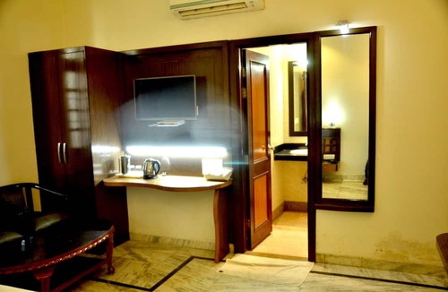 Rakabganj Hotel | Hotel Marc Royal