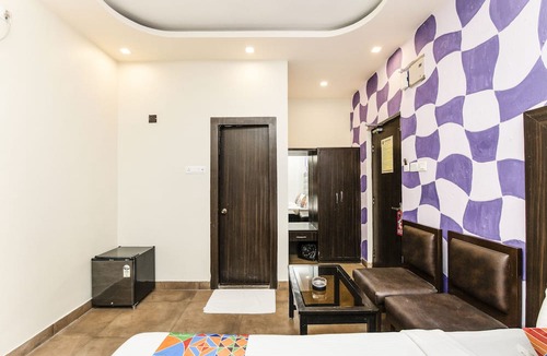 Kolkata Hotel | FabHotel De Sivalika