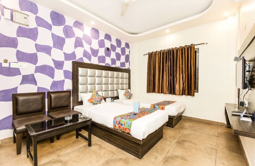 Kolkata Hotel | FabHotel De Sivalika