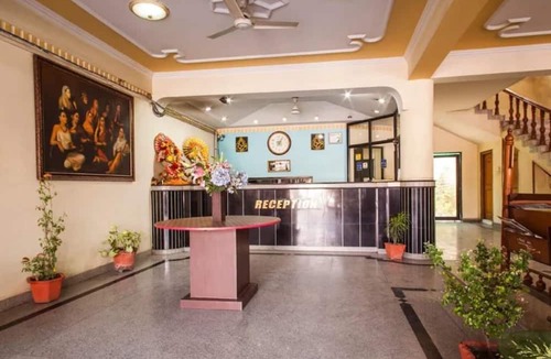 Bullawala Hotel | Hotel Saurab