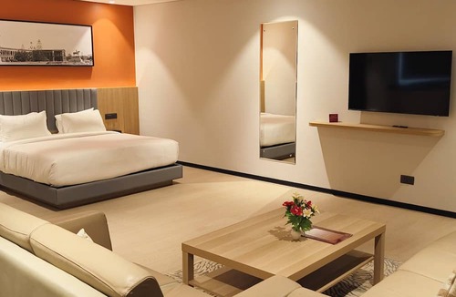 Brookefield Hotel | De Venetian by TGI