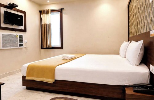 Puri Hotel | Hotel Park Palace - near Sea Beach