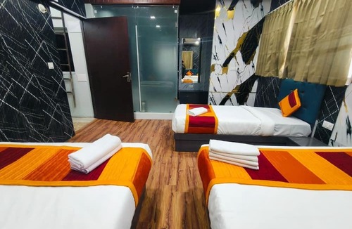 Nathdwara Hotel | Papaya Leaf inn