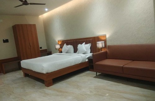 Bhawanipatna Hotel | Shreeja Central