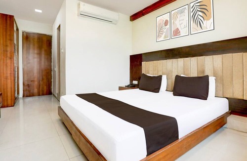 Ahmedabad House | Super Townhouse Prahladnagar