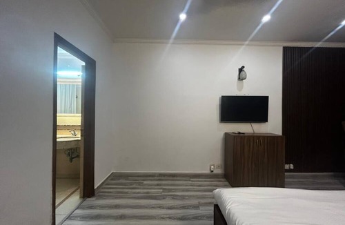 Greater Kailash Hotel | The Hideout GK