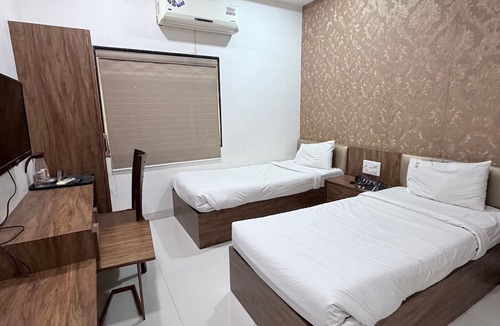 Akola Hotel | Hotel SR Executive Akola