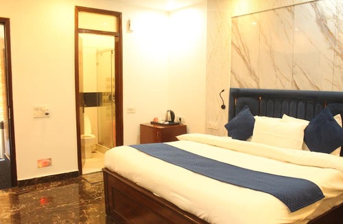 Hauz Khas Hotel | Hotel Shyama International