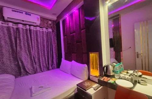 Dumdum Hotel | Hotel Runway