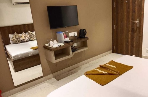 Medinipur Hotel | Eennra Kaansabbati