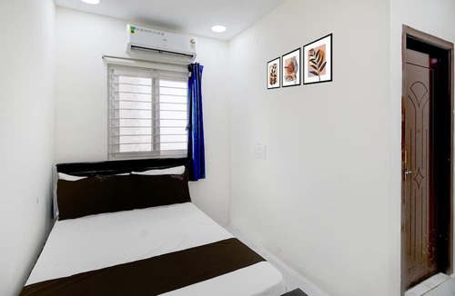 Banjara Hills House | Deluxe R J Residency