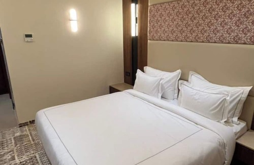 Akola Hotel | Hotel Roi Retreat
