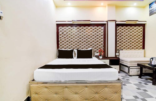Durgapur House | Classic With Balconyroyal Inn