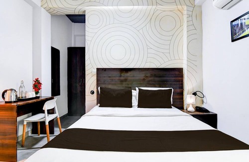 Bhubaneshwar House | Deluxe Chandrasekharpur