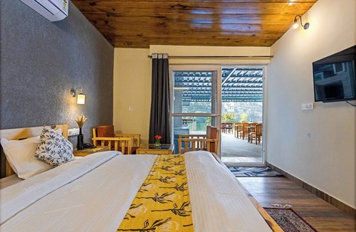 Bhimtal Hotel | Dimmys By the Lake Bhimtal