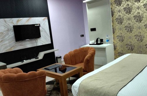 Khagaria Hotel | Hotel Rashmi Grand