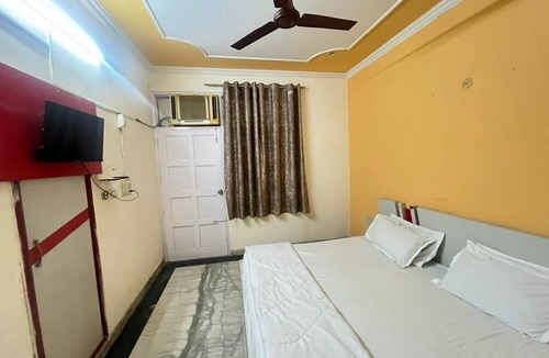 Noida Hotel | Roomshala Hotel Blue Inn Noida Sector 51