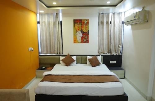Hoshangabad Hotel | Vallabh Vilas