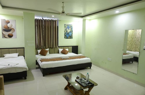 Hoshangabad Hotel | Vallabh Vilas