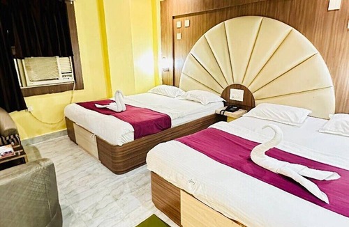 Puri Hotel | Hotel D K Puri New Marine Drive Rd