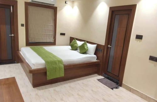 Tarapith Hotel | la mishika