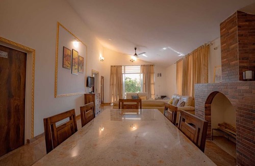 Sanchi Hotel | Vedaanvi & palace & Resort