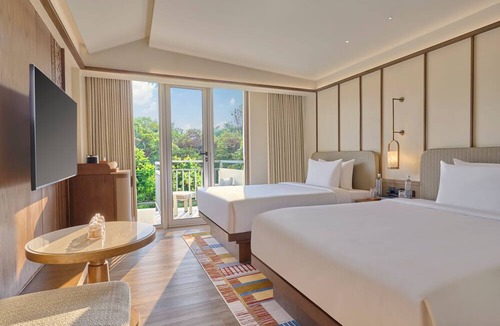 Whitefield Hotel | Slohh by Roach Bengaluru, Curio Collection by Hilton