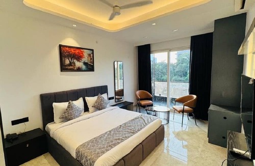 Sector 51 Hotel | Reebah Grande