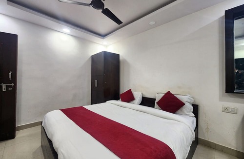 Paharganj Hotel | Hotel Satyam Near Ramakrishna Ashram
