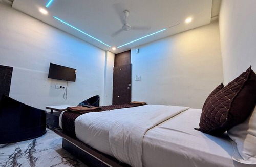 Rajkot Hotel | Hotel White Palace