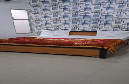 Kanpur Hotel | Hotel MeenakshI Palace Kanpur
