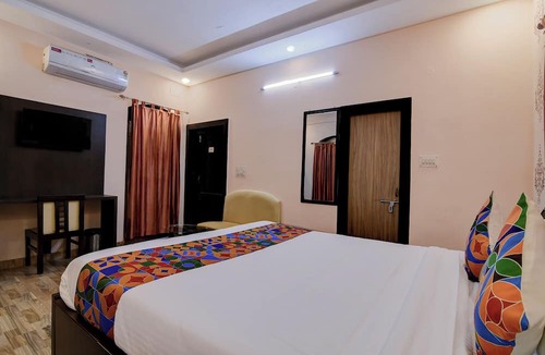 Sector II Hotel | Fabhotel Springwood