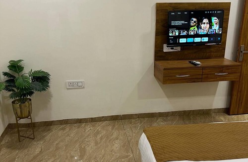 Indore Hotel | Hotel Central Point