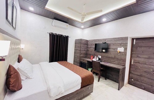 Mount Abu Hotel | Hotel Gulmarg Residency