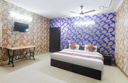 Kalkaji Hotel | Fabhotel Kalka Residency