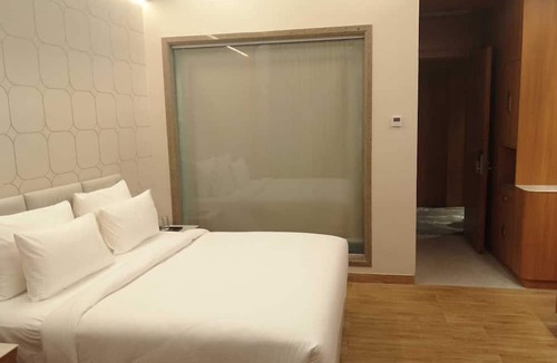 Semiliguda Hotel | HOTEL IMPERIAL BLU