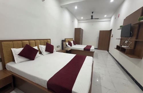 Sarnath Hotel | Aakriti's Home Stay