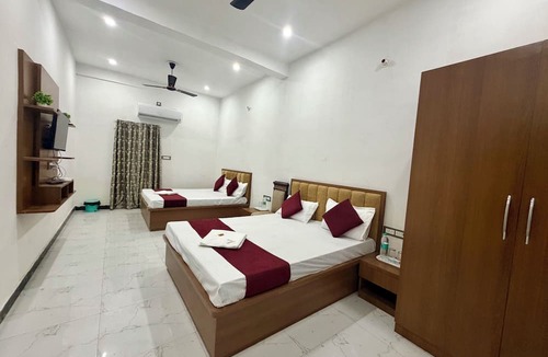 Sarnath Hotel | Aakriti's Home Stay