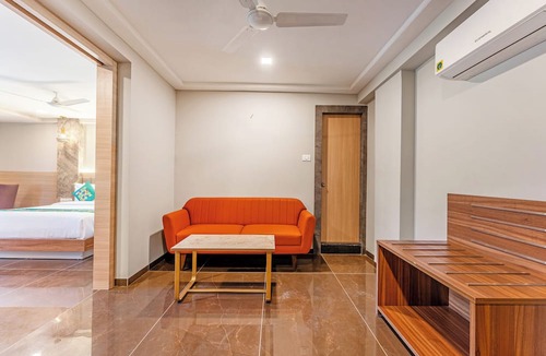Nagpur Hotel | Treebo Premium Nagpur Automotive Square