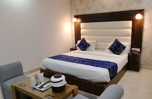 Mahipalpur Extension Hotel | Hotel The Raj Palace